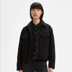 Sold LEVI’S SHERPA TRUCKER JACKET